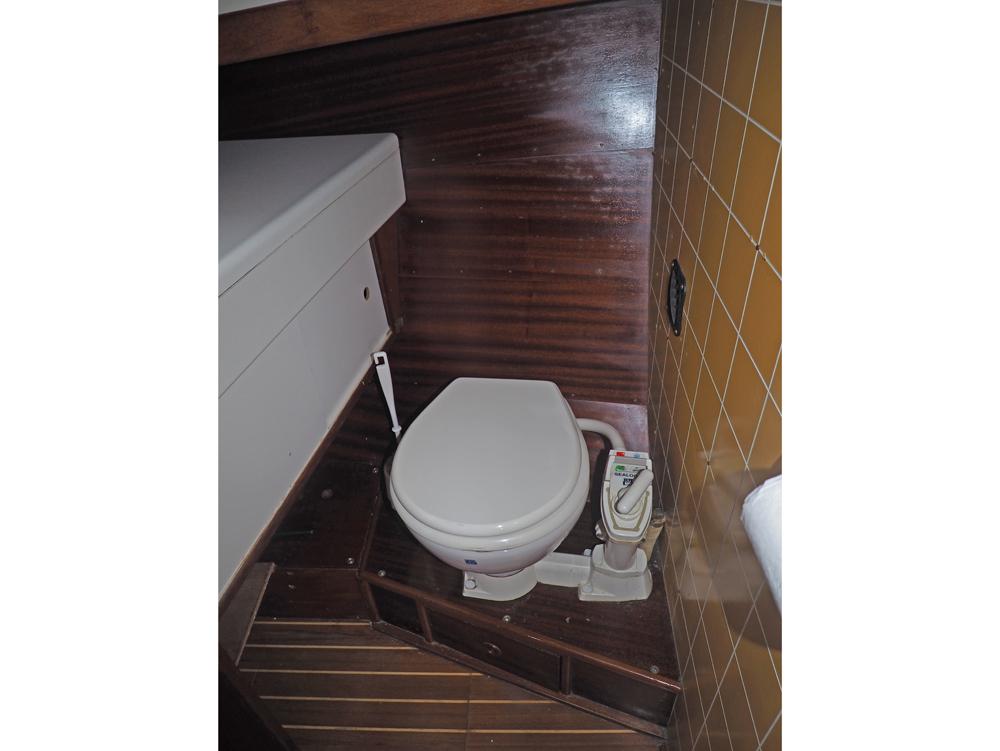 Cabin en avant, H&eacute;bergements